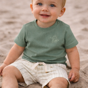 Frogs & Dogs baby short met groene streepprint en elastische tailleband met koord